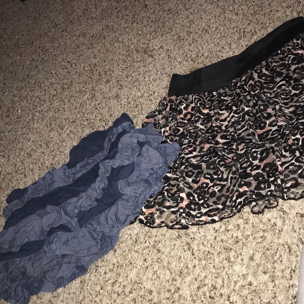 duo mini skirts
